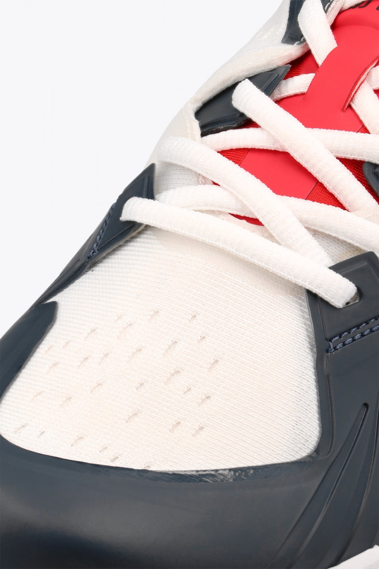 Osaka footwear Ido Mk1 in white and navy with logo in navy. Detail shoelace view