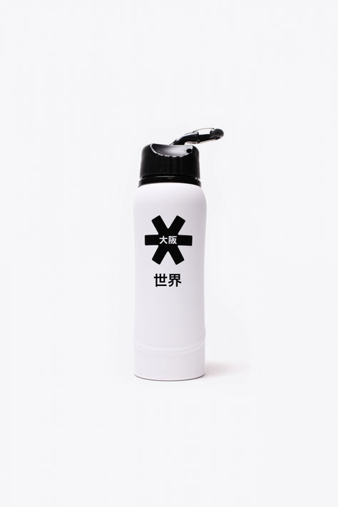 Osaka Kuro Aluminium Waterbottle | White-Black Osaka Kuro aluminium water bottle in white with logo in black. Front view