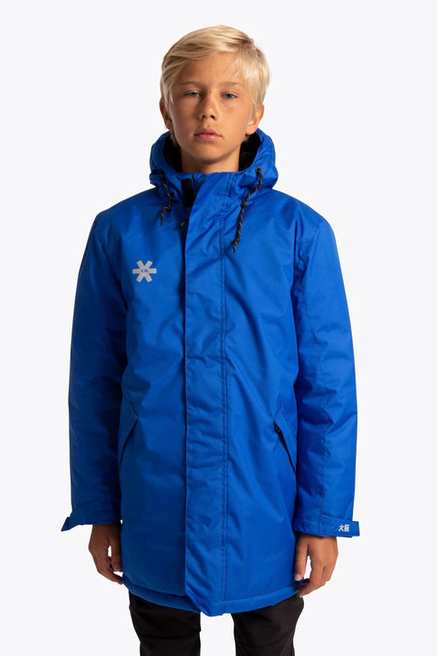 Osaka Kids Stadium Jacket | Royal Blue Girl wearing the Osaka Kids Stadium Jacket in Navy Blue. Front view