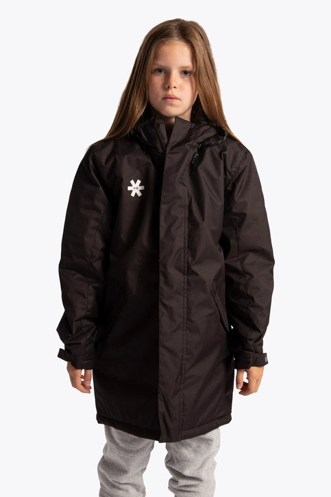 Osaka Kids Stadium Jacket | Black Girl wearing the Osaka Kids Stadium Jacket in Black. Front view