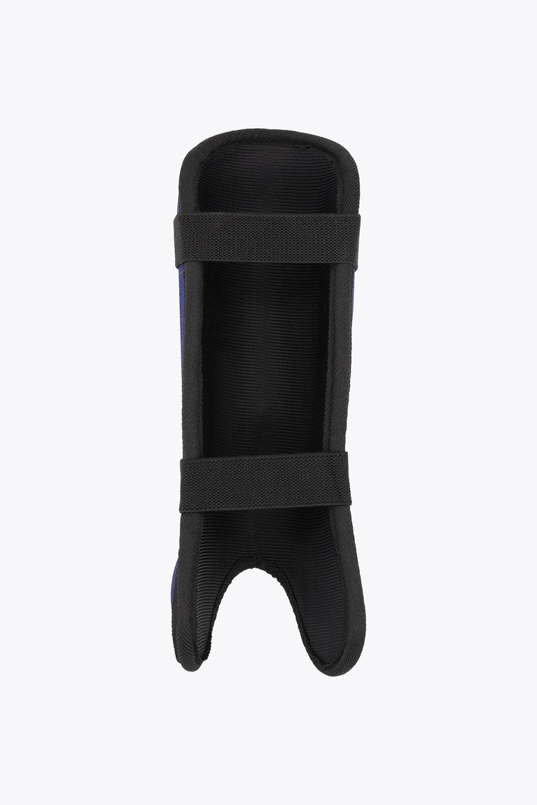 Yibbi kids’ shin guards, black protective shell with mesh panel and two straps.