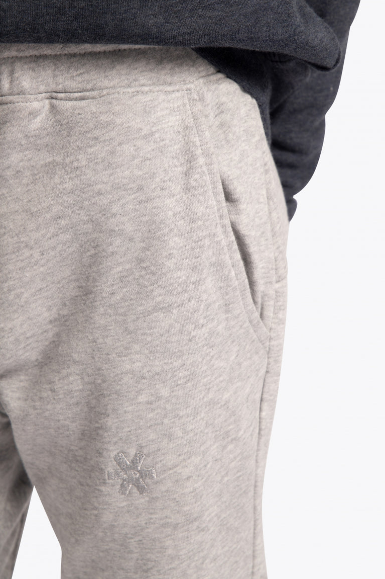 Osaka kids sweatpants grey. Detail view logo