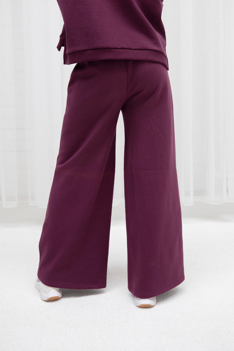 Osaka Women Sweatpants Wide Leg | Cherry Lacquer