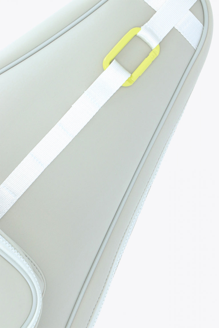 Osaka neoprene padel bag in light grey with logo in white. Detail front view
