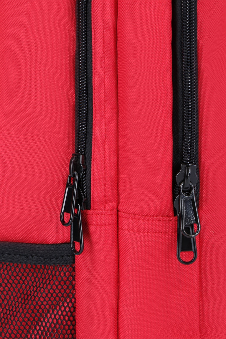 Osaka sports backpack in red with logo in white. Detail zip view