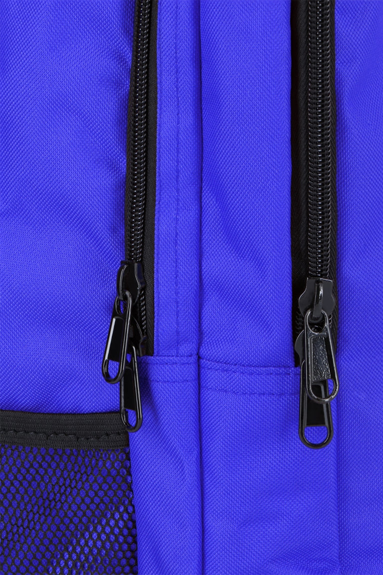 Osaka sports backpack in blue with logo in white. Detail zip view