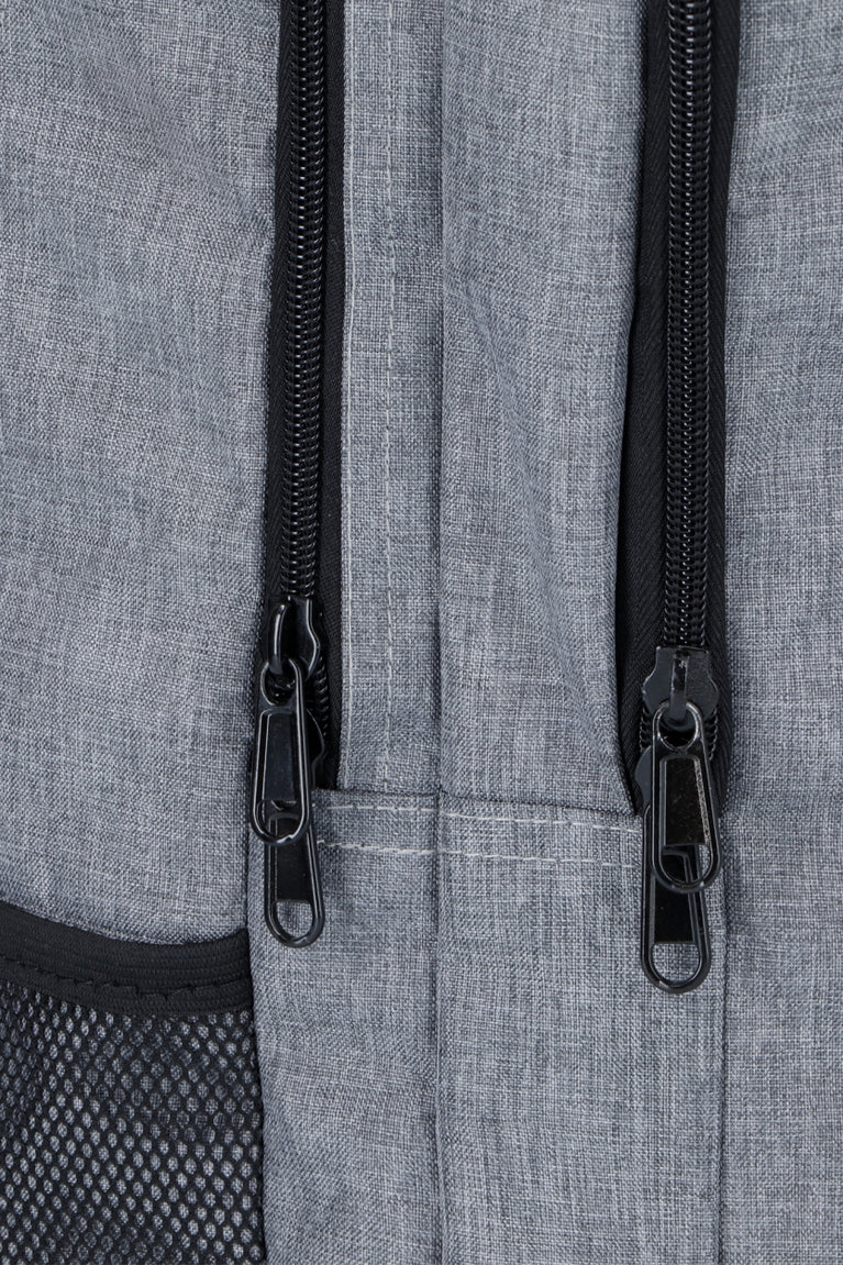 Osaka sports backpack in light grey with logo in blue. Detail zip view