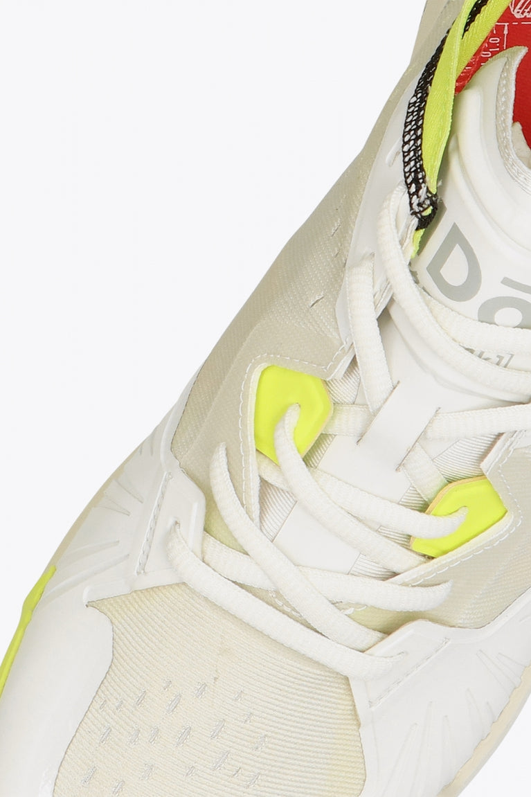 Osaka footwear Ido Mk1 in white and yellow with logo in grey. Detail shoelace view