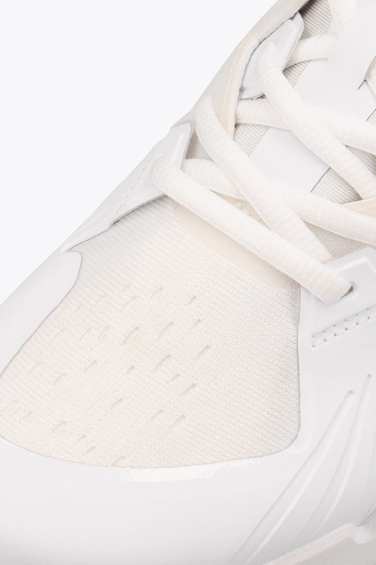 Osaka footwear Ido Mk1 in white with logo in white. Detail shoelace view