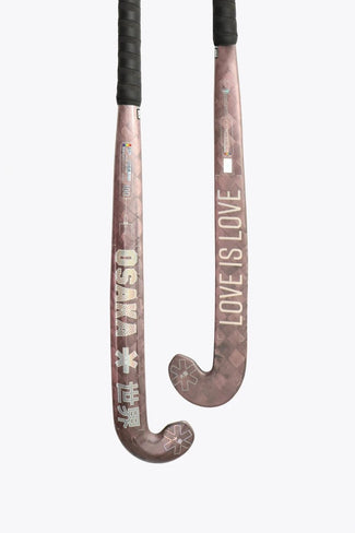 Athletin: Abigail Raye Osaka Field Hockey Stick FuTURELAB 100 - Pride Edition 23 | Pink Metal