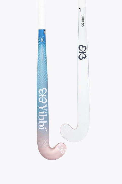 Field hockey stick with blue shaft and pastel pink curved blade end